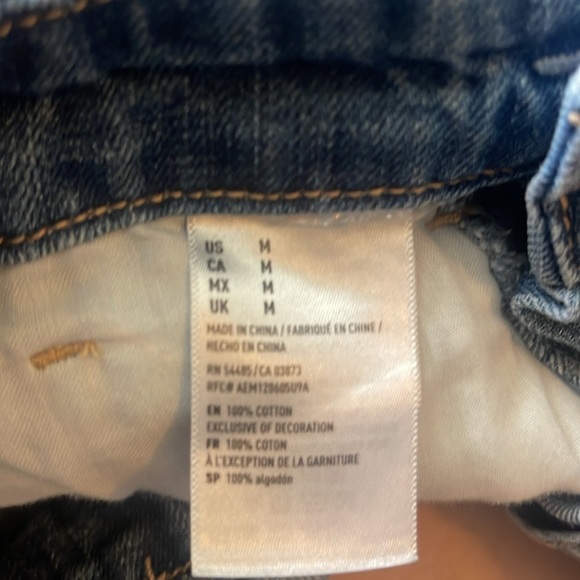 American eagle denim jean distressed shorts overalls medium
Blue size medium - Picture 8 of 9